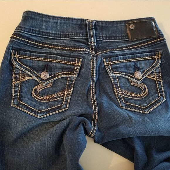 Silver Suki Mid-rise Slim Boot Jeans - Picture 2 of 8